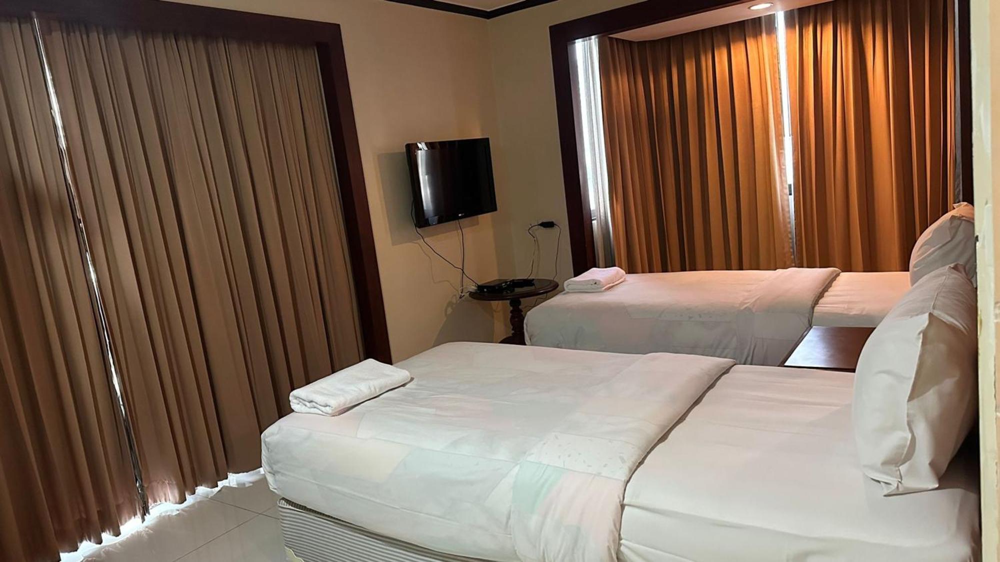 Fully Furnished Omni Tower Nana - Sukhumvit Soi 4 Bangkok