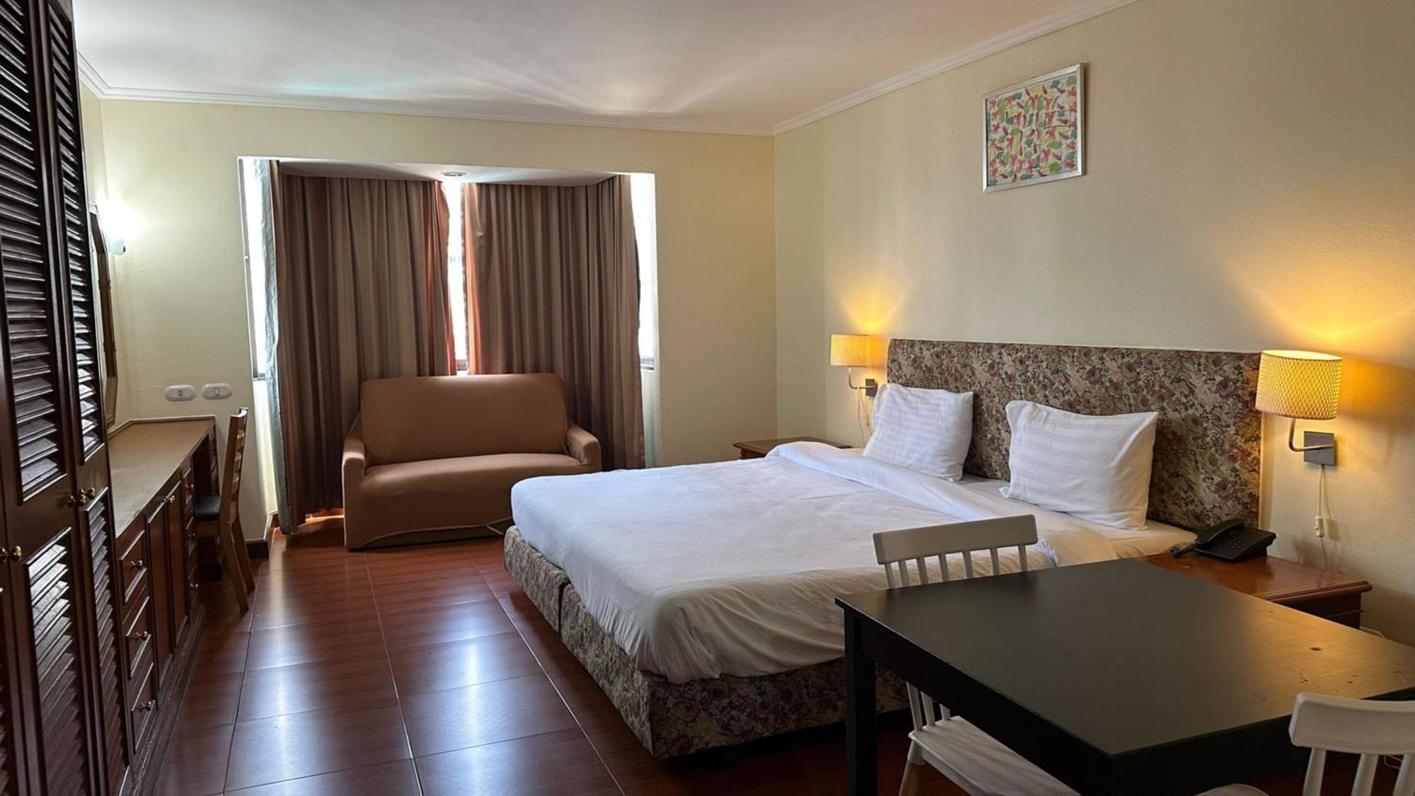 Apartment Fully Furnished Omni Tower Nana - Sukhumvit Soi 4 Bangkok