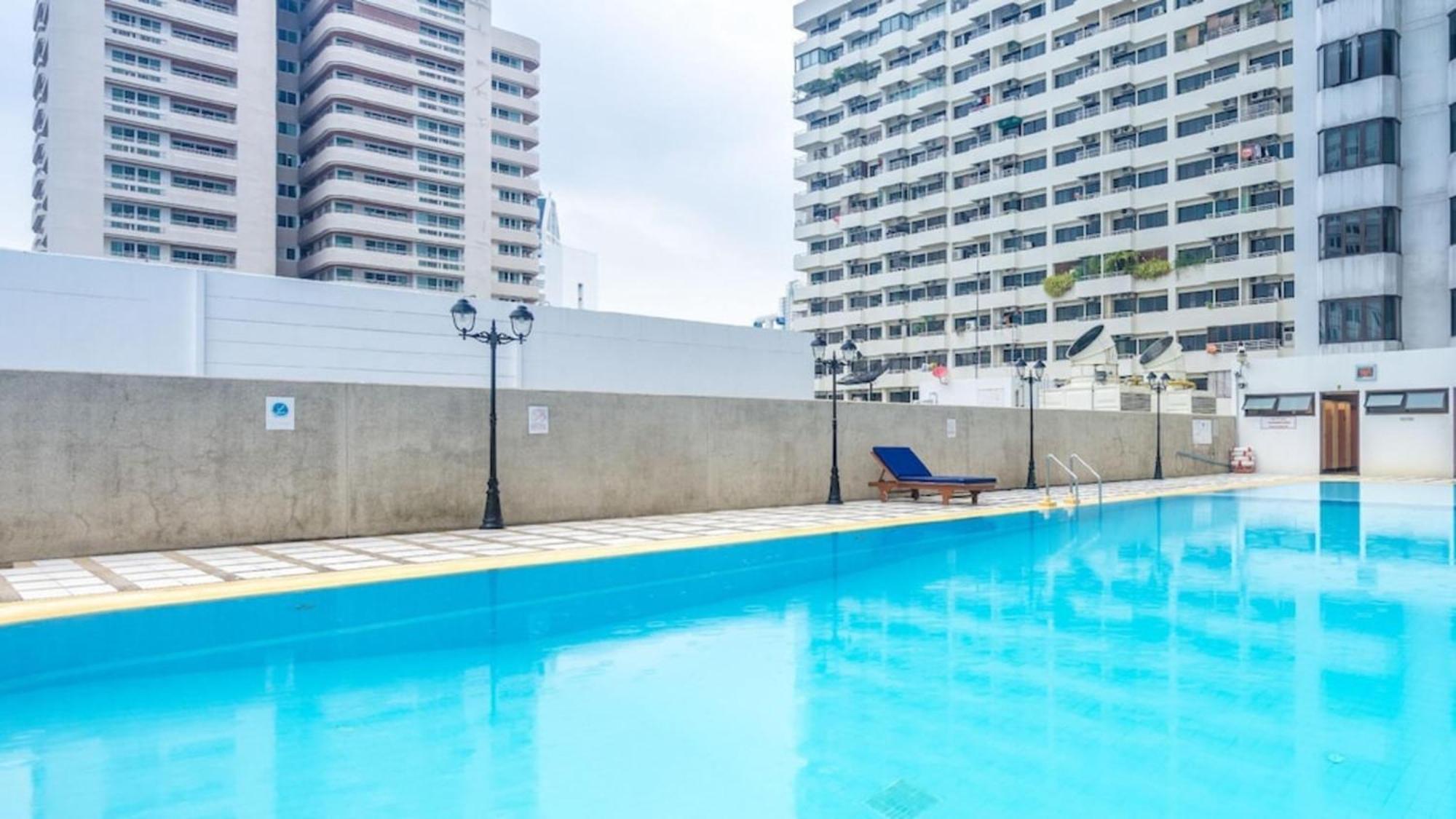 Fully Furnished Omni Tower Nana - Sukhumvit Soi 4 *