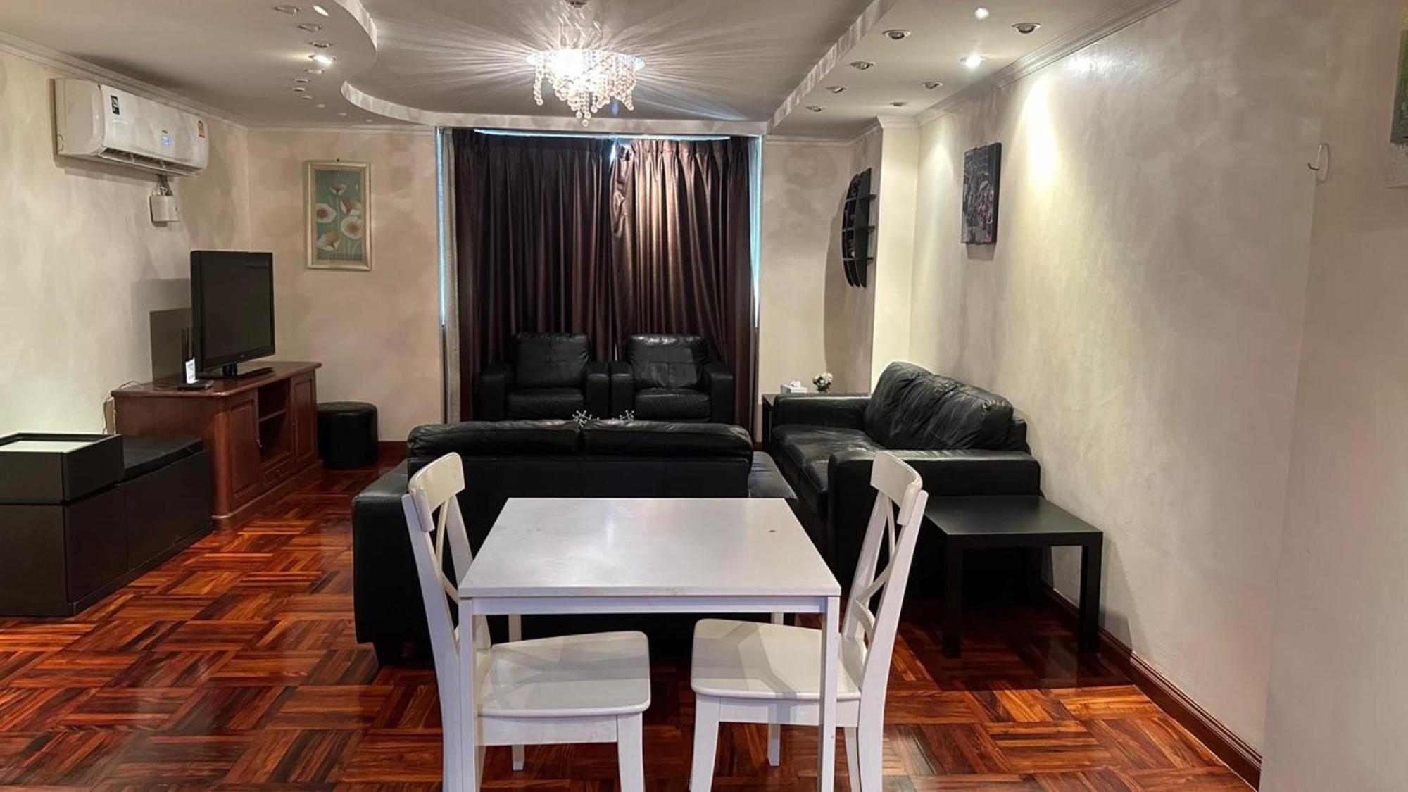 Apartment Fully Furnished Omni Tower Nana - Sukhumvit Soi 4 Bangkok