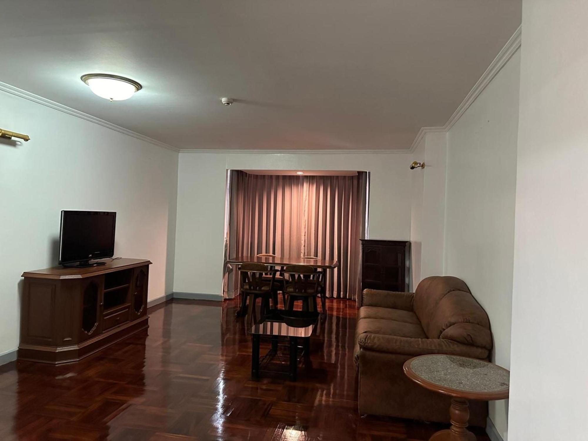 Fully Furnished Omni Tower Nana - Sukhumvit Soi 4