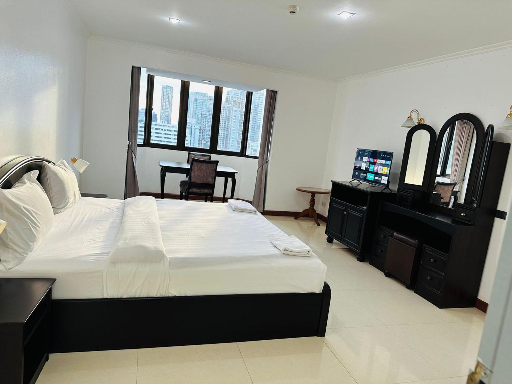 Apartment Fully Furnished Omni Tower Nana - Sukhumvit Soi 4 *