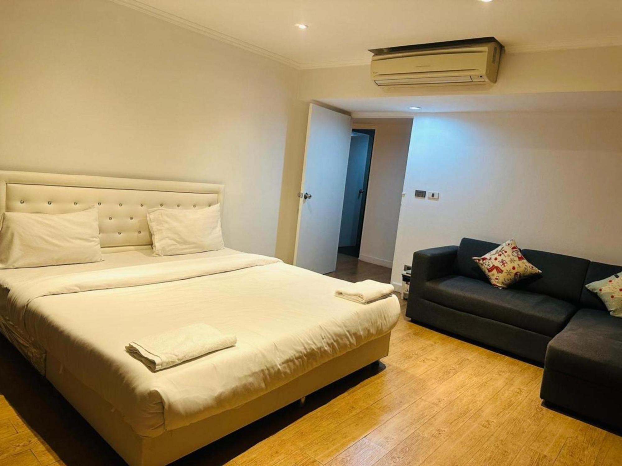 Fully Furnished Omni Tower Nana - Sukhumvit Soi 4
