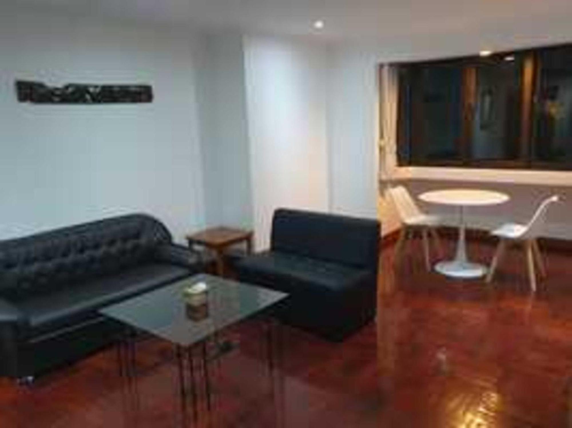 Fully Furnished Omni Tower Nana - Sukhumvit Soi 4 Apartment Bangkok