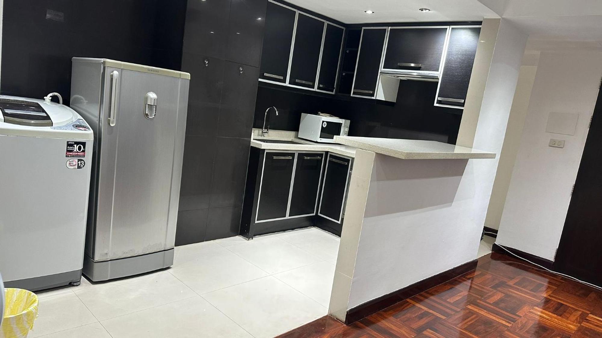 Fully Furnished Omni Tower Nana - Sukhumvit Soi 4 公寓 *