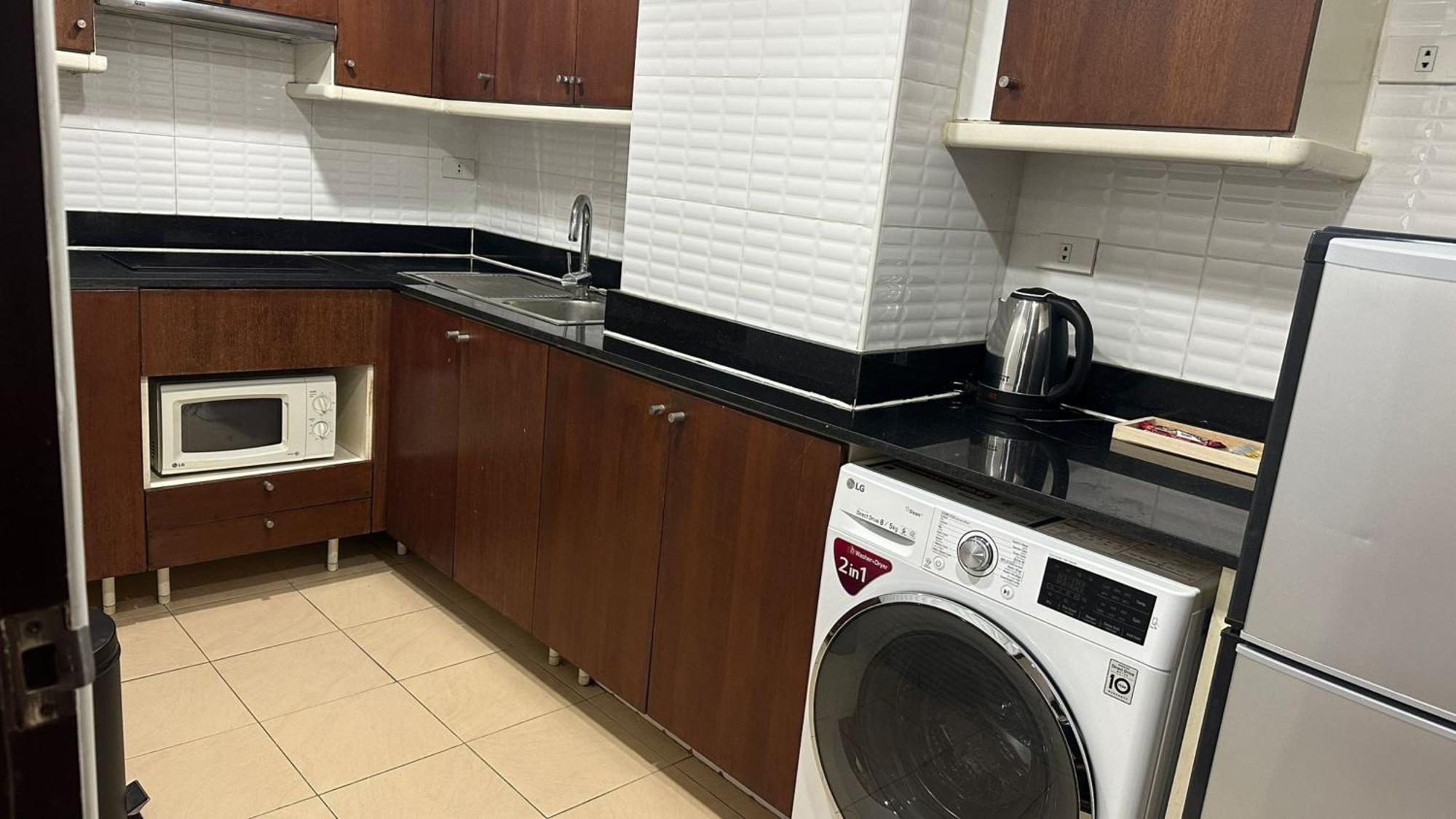 Fully Furnished Omni Tower Nana - Sukhumvit Soi 4 公寓
