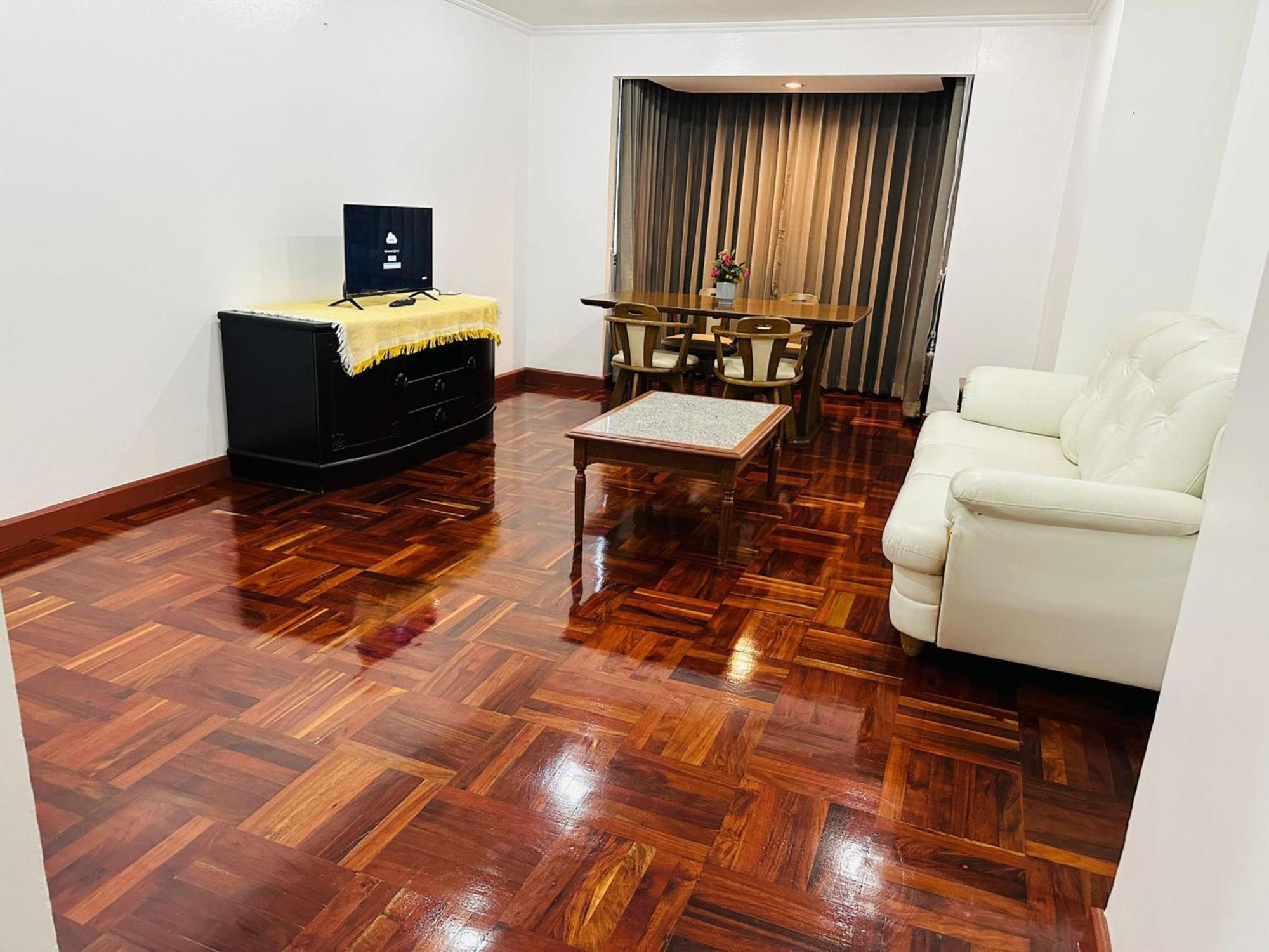 公寓 Fully Furnished Omni Tower Nana - Sukhumvit Soi 4